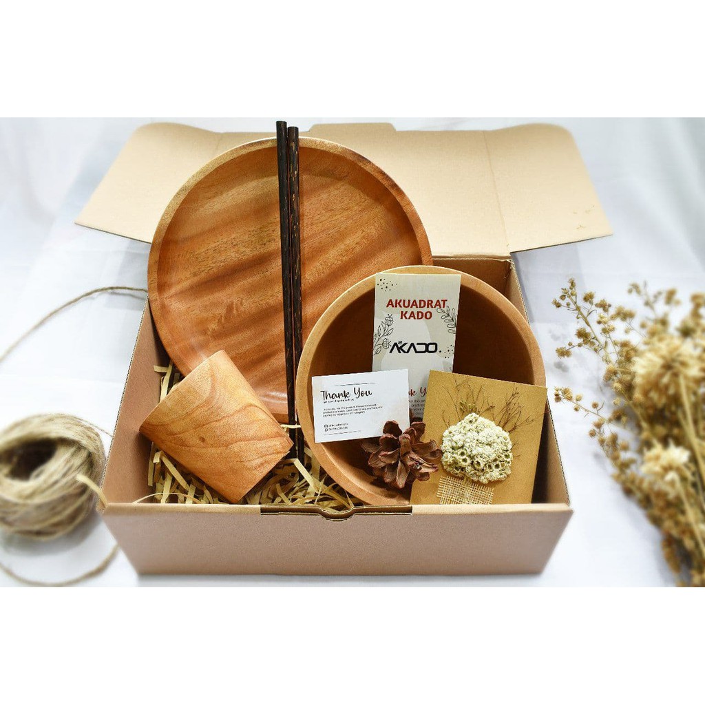 

Hampers Set Alat Makan Kayu (4 pcs) - Lyra hampers Gift / Parcel / Kado / Hadiah / Souvenir Lebaran Ramadhan Idul Fitri