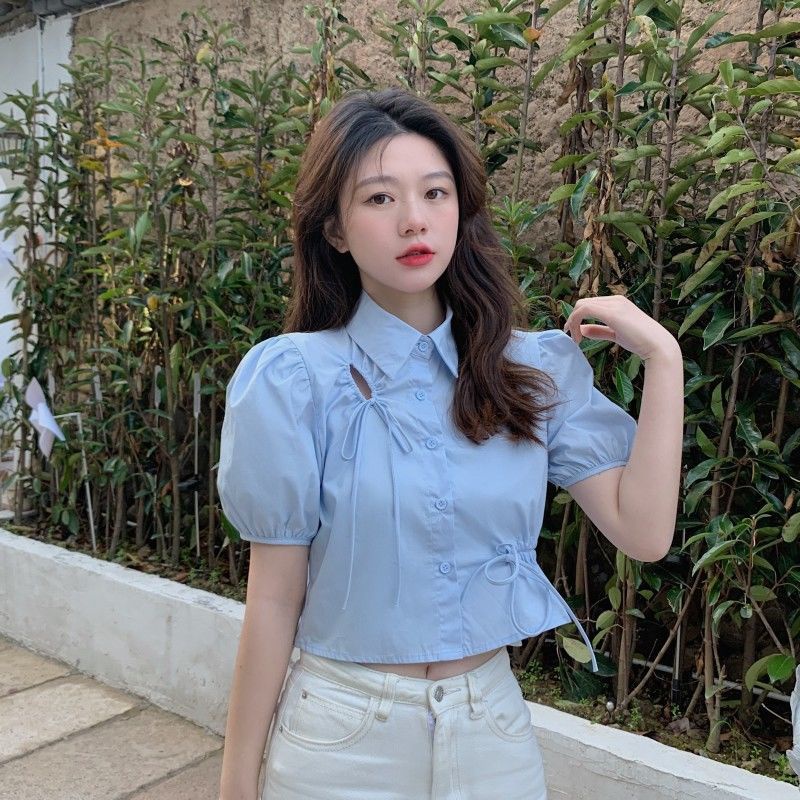 Yufei Baru Musim Panas Pendek Lengan Kepulan Desain Kemeja Hati-hati Mesin Serut Hollow Lapel Kemeja