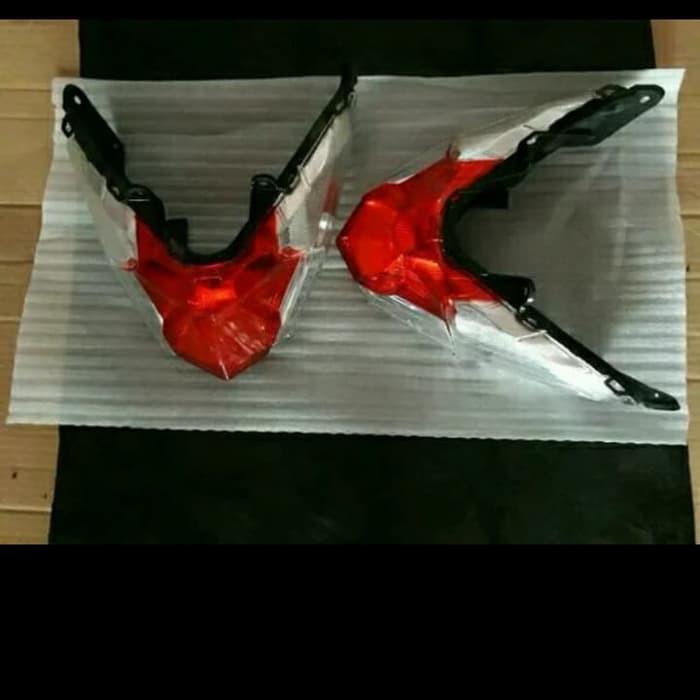 Lampu belakang vario 125 150 Led/ lampu stop vario 125 150 LED