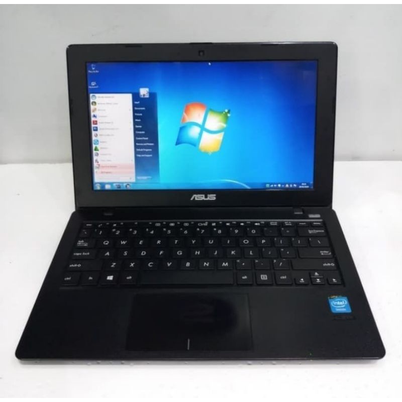 Netbook Asus X200CA intel/2GB/500GB/Win10 second