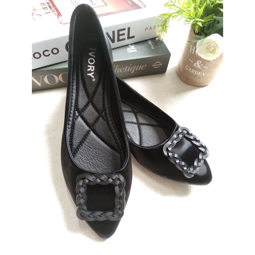 IVORY Sepatu Flat Wanita Import 999-51 Hitam