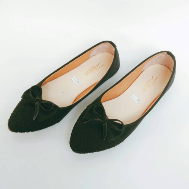 Arlaine- Voice flatshoes / flatshoes pita / sepatu flat / sepatu wanita flatshoes (Hitam)