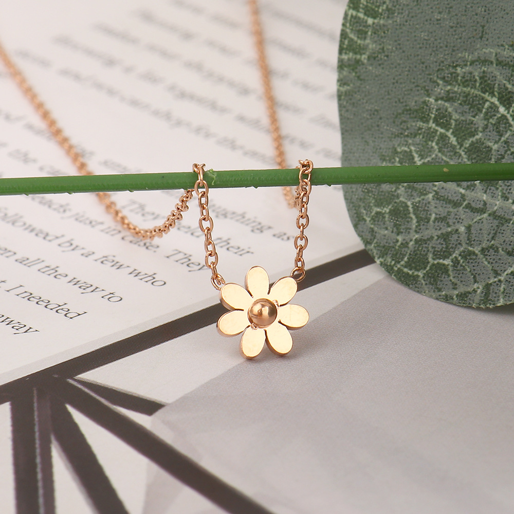 Korean Daisy Necklace Simple Flower Pendant Titanium Steel Rose Golden Necklace Net Red  Titanium Steel Pendant