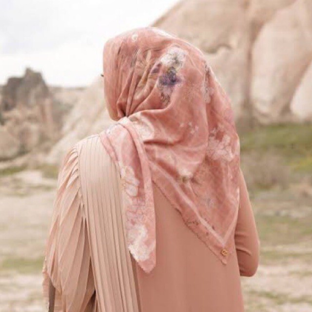 Buttonscarves Sofya Spice Preloved