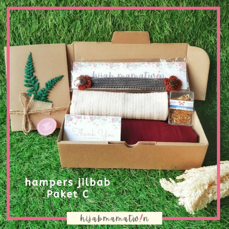 

Hampers Jilbab Kado Ultah / Kado Wisuda / Kado Nikah / Bingkisan