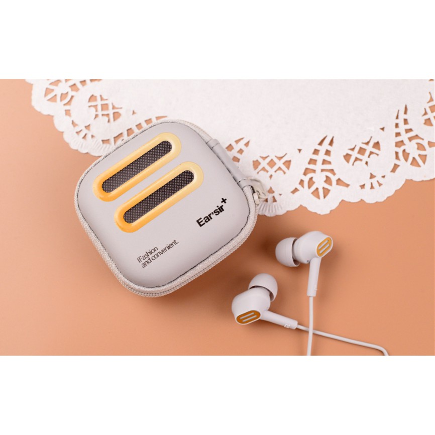 [E-192] Headset Earphone Bentuk Motif RADIO Classic / Wadah Earphone Lucu Bentuk RADIO Klasik