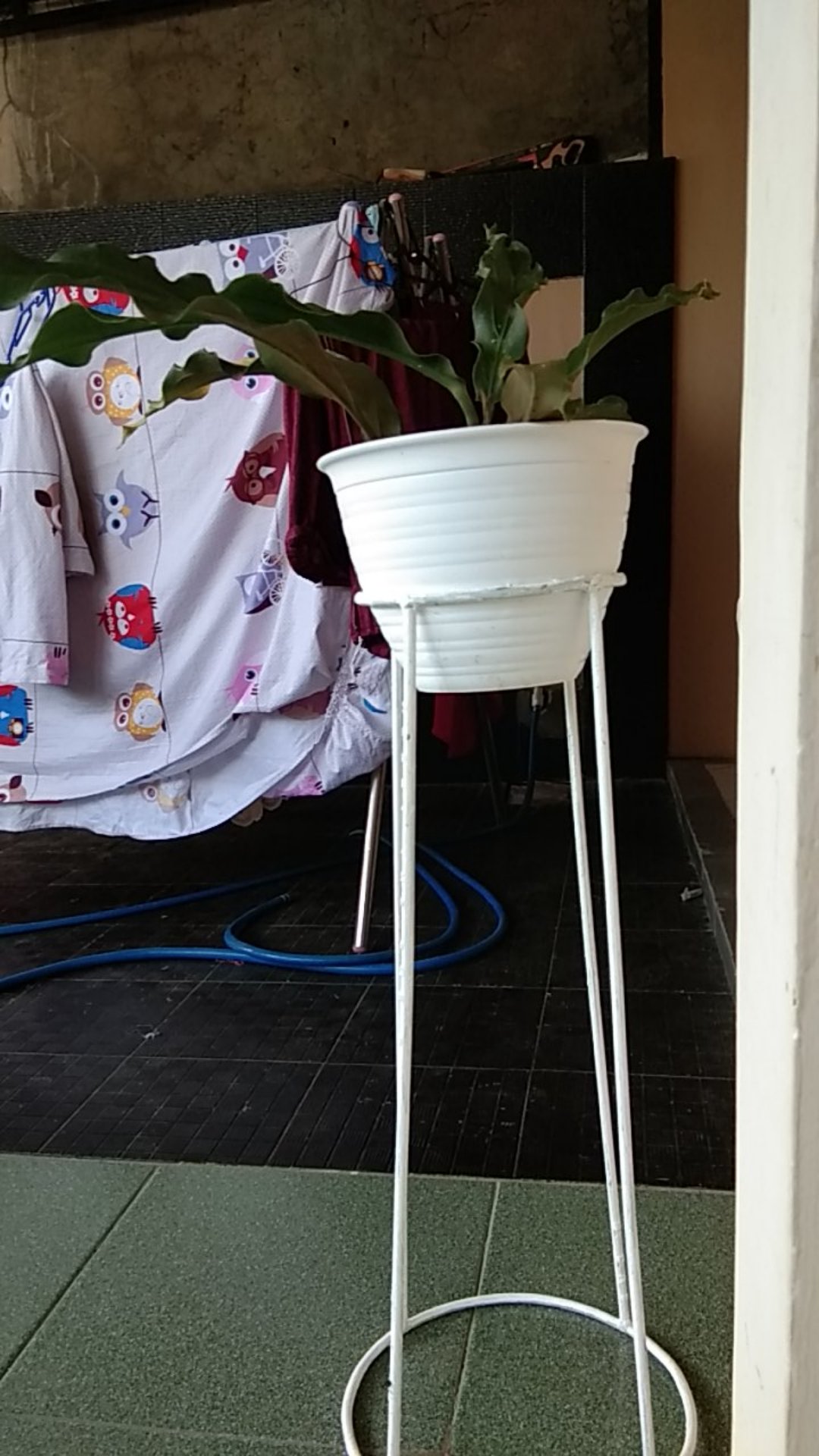 Rak Besi Standing Pot Bunga Artifisial Artificial Dekorasi Rumah Shabby Chic