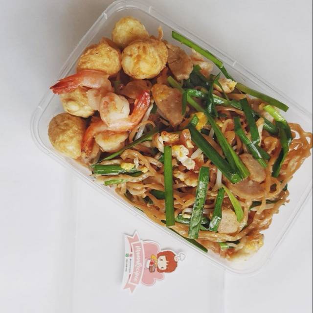 

Bakmi goreng premium dengan telur puyuh (HALAL)