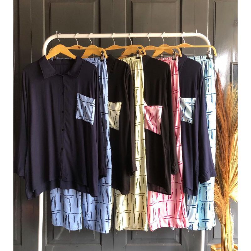 

One Set Linear Color