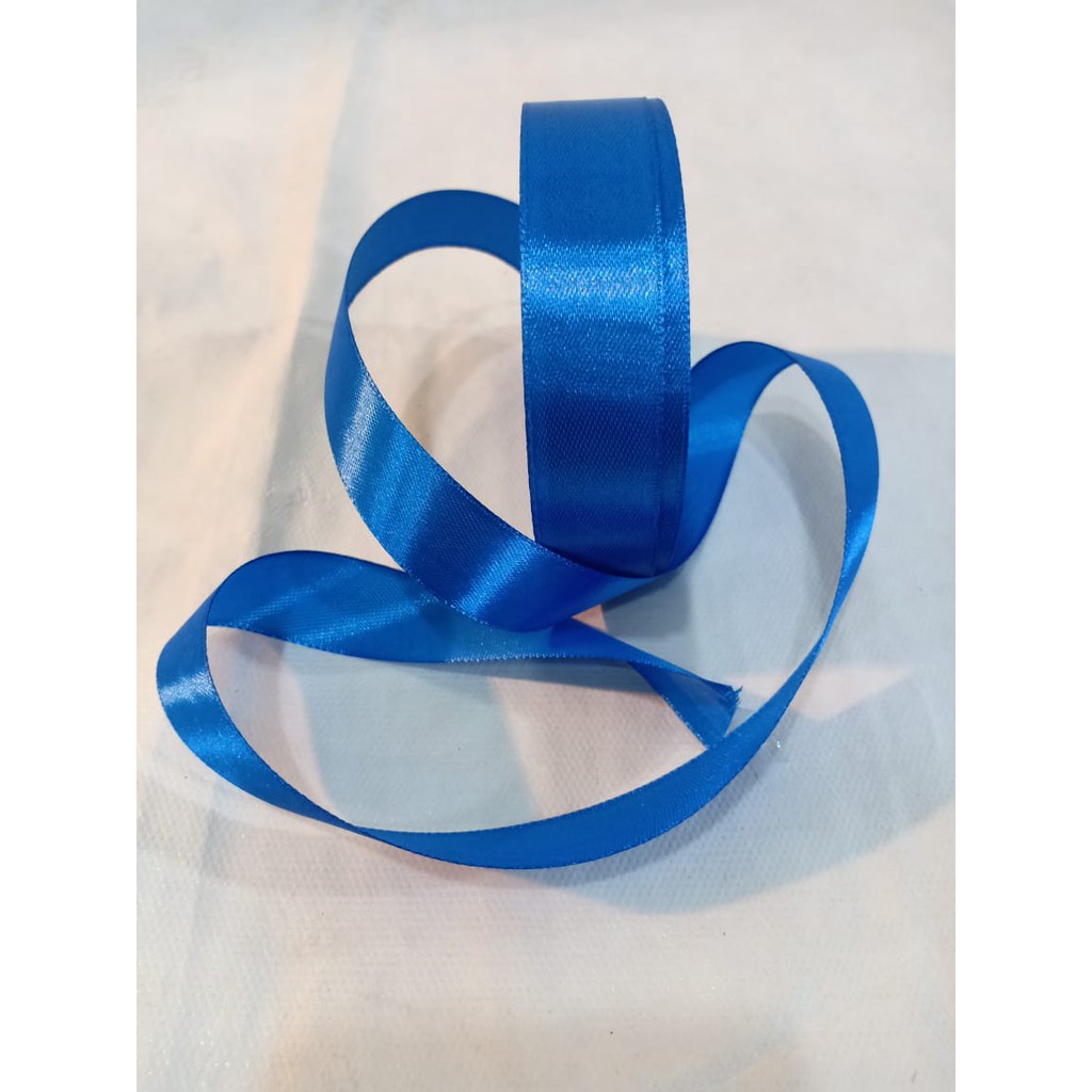 

Pita satin Biru benhur 1/2 inch / 1.27cm Per roll