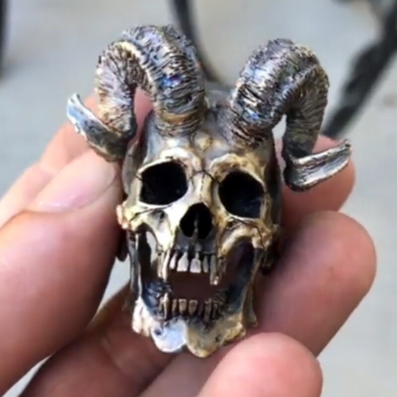 Cincin Bentuk Tengkorak Kambing Demon Satan Bahan Stainless Steel 316L Gaya Vintage Gothic Untuk Pria