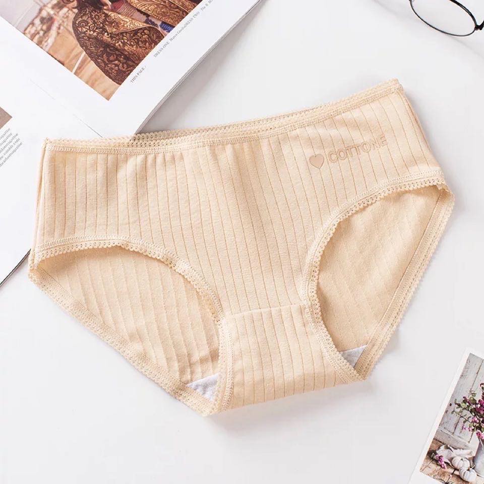 Celana Dalam Brief Seamless Bahan Katun Nyaman Untuk Wanita / Underwear Katun Untuk Wanita-M-31 cream