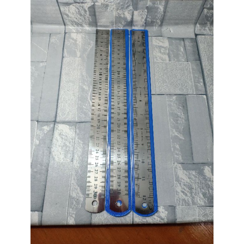 

Penggaris Besi Panjang 30 cm Combo inch