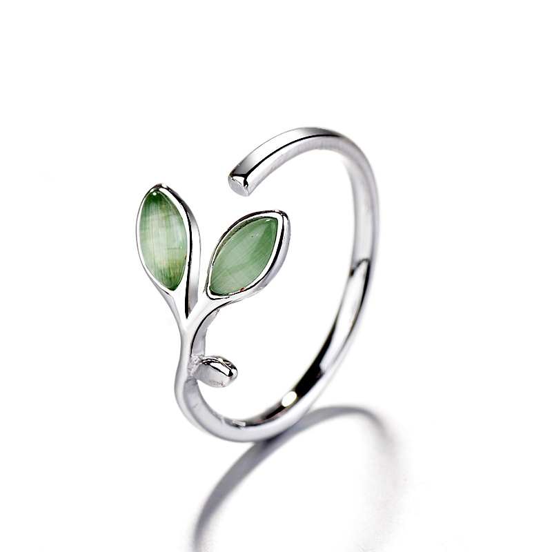 Cincin Bentuk Daun Warna Silver Aksen Kristal Hijau Untuk Wanita