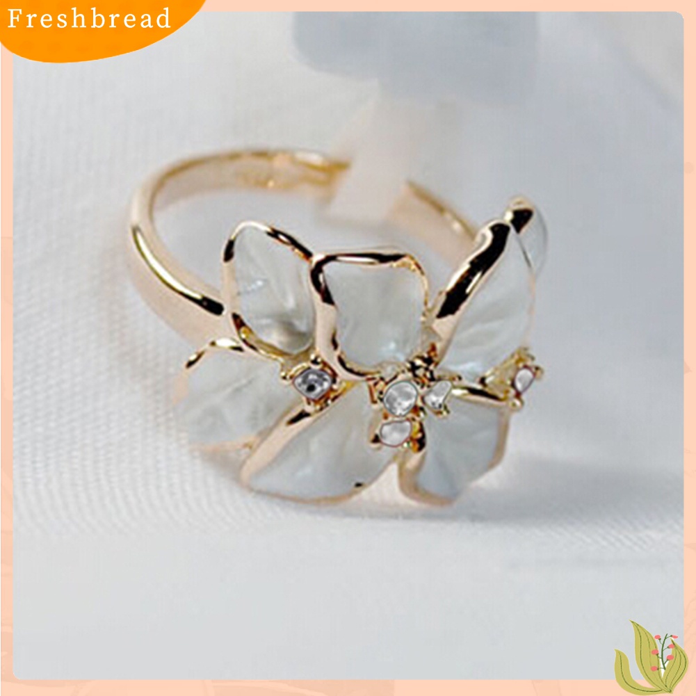 ? Fresh ? Perhiasan Cincin Alloy Wanita Motif Bunga untuk Pesta / Pernikahan / Hadiah