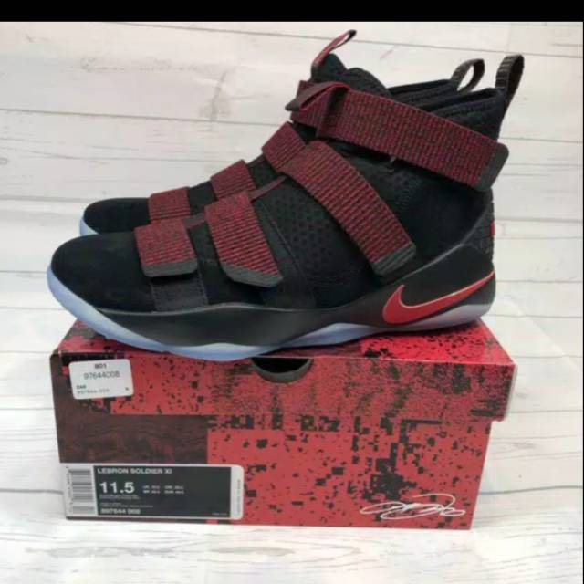 Sepatu Olahraga Basket Nike Lebron Soldier 11 Ukuran 41