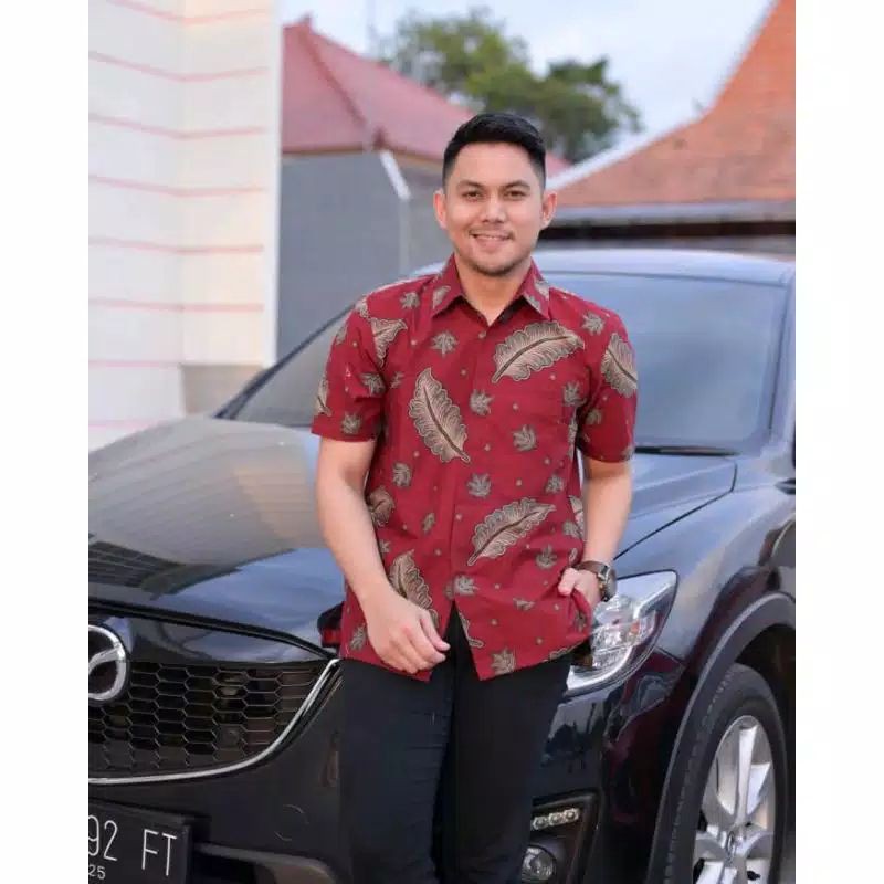 BATIK NDOROMESEM PRIA LENGAN PENDEK ULU KAMULYAN MERAH KATUN HALUS B11