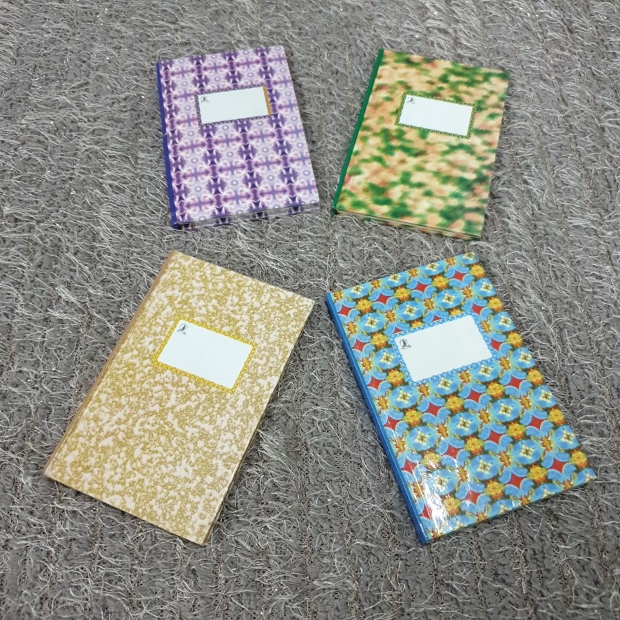 

BUKU OKTAVO HARDCOVER PAPERSTAR 100 / 200 LEMBAR
