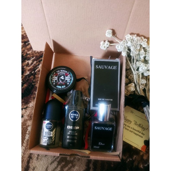 

HAMPERS/KADO BOX PRIA HADIAH ULANGTAHUN