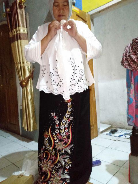 Rok Lilit Bordir Motif Setangkai Premium Quality / Setelan Kebaya / Setelan Brukat