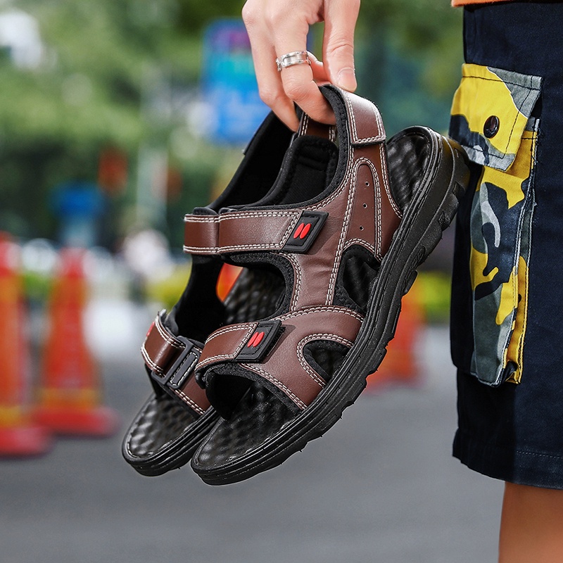 [100% IMPORT] Sandal Gunung Pria Sandal Pria Sendal Gunung Pria Sandal Santai Sandal Pria Kulit Terbaru Nyaman, Ringan, Tahan Bau Sandal Pantai Sandal Pria Olahraga Pelajar Remaja Sandal
