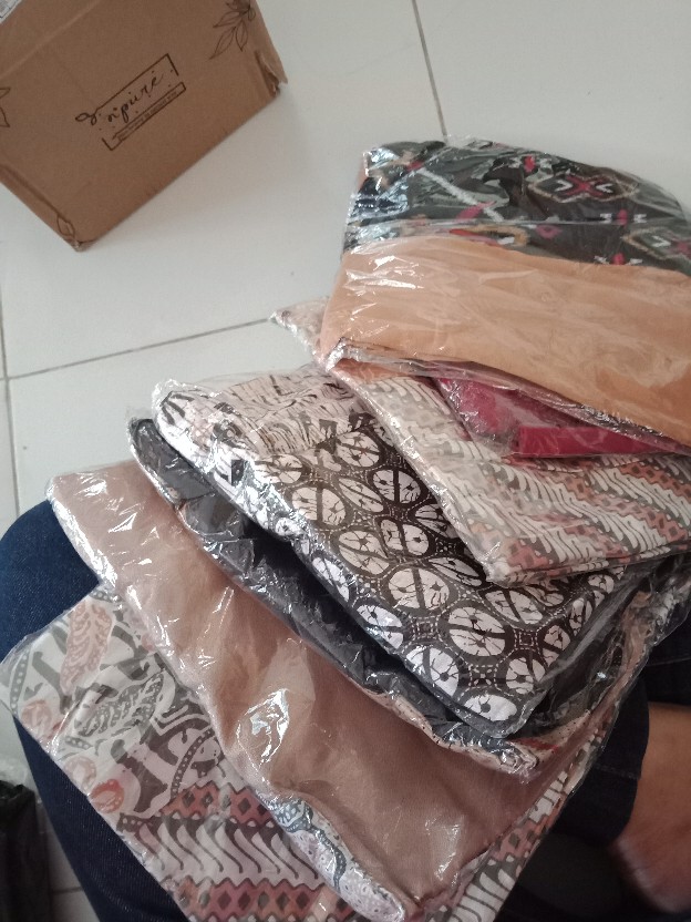 Atasan Batik Dolby Dolbi Dobby Doby Tenun Sutra Tulis Halus Katun Atbm Baron ,sarombit Atasan