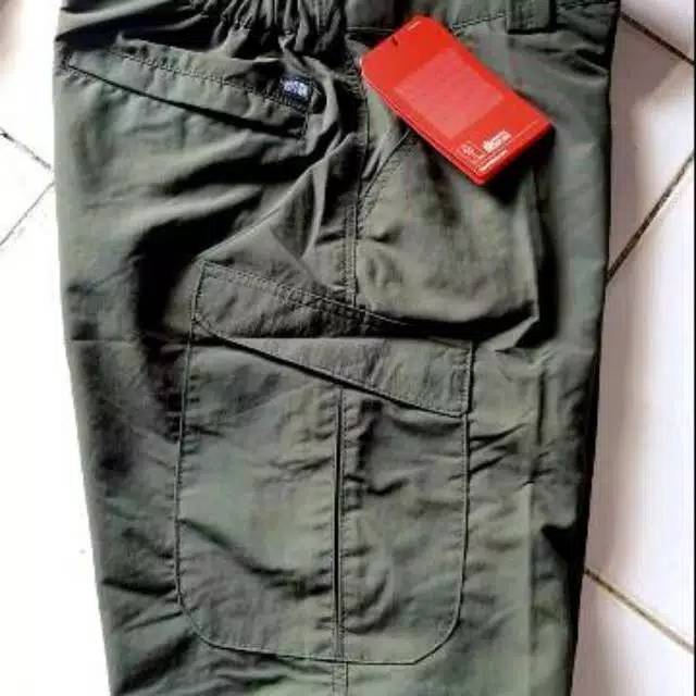 Celana Cargo Pendek TNF