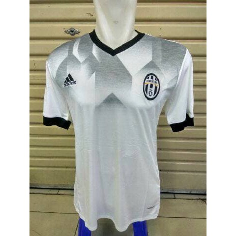 Terbaru Jersey Baju Bola Juve Juventus Prematch Training Triangle 16/17 Go |