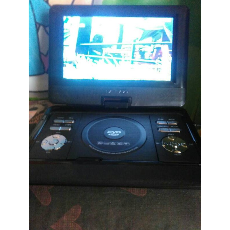 DVD USB TV PORTABLE DAEWOO 13 inch