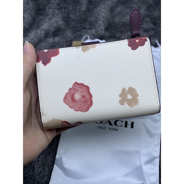 Coach Medium Corner Zip Wallet With Halftone Floral Print (F39127)