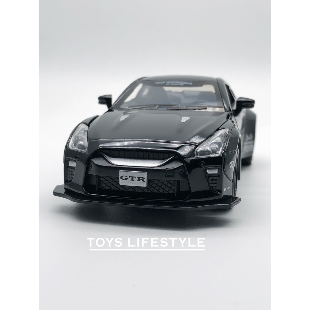 Miniauto Diecast - Nissan GT-R R35 (Hitam)