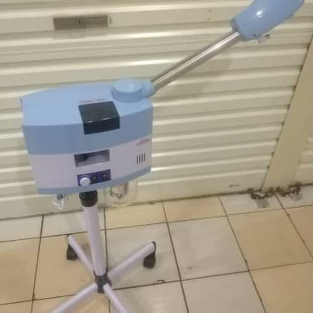 Pelepah / steamer wajah panas & dingin vapozone