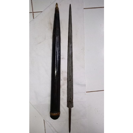 Pusaka Tombak Cipir sangut 3 sepuh sudah di warangi