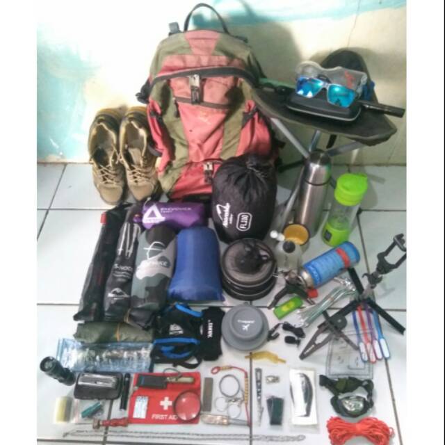 Alat pendakian gunung lengkap