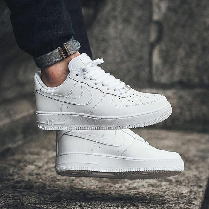 NIKE AIR FORCE 1 TRIPLE WHITE ORIGINAL