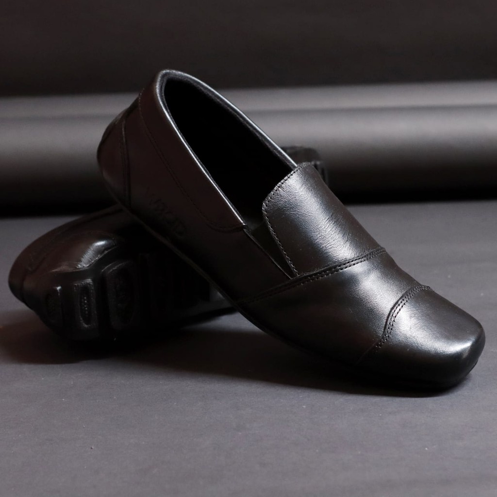 ABRHM X WRK Sepatu Slip On Pria Sepatu Pria Casual Kulit Asli Ori Keren Cowo/Cowok Sepatu Kerja Pria Sepatu Kasual Santal Kuliah Kondangan Semi Formal Gaya Keren Kekinian Murah Terlaris
