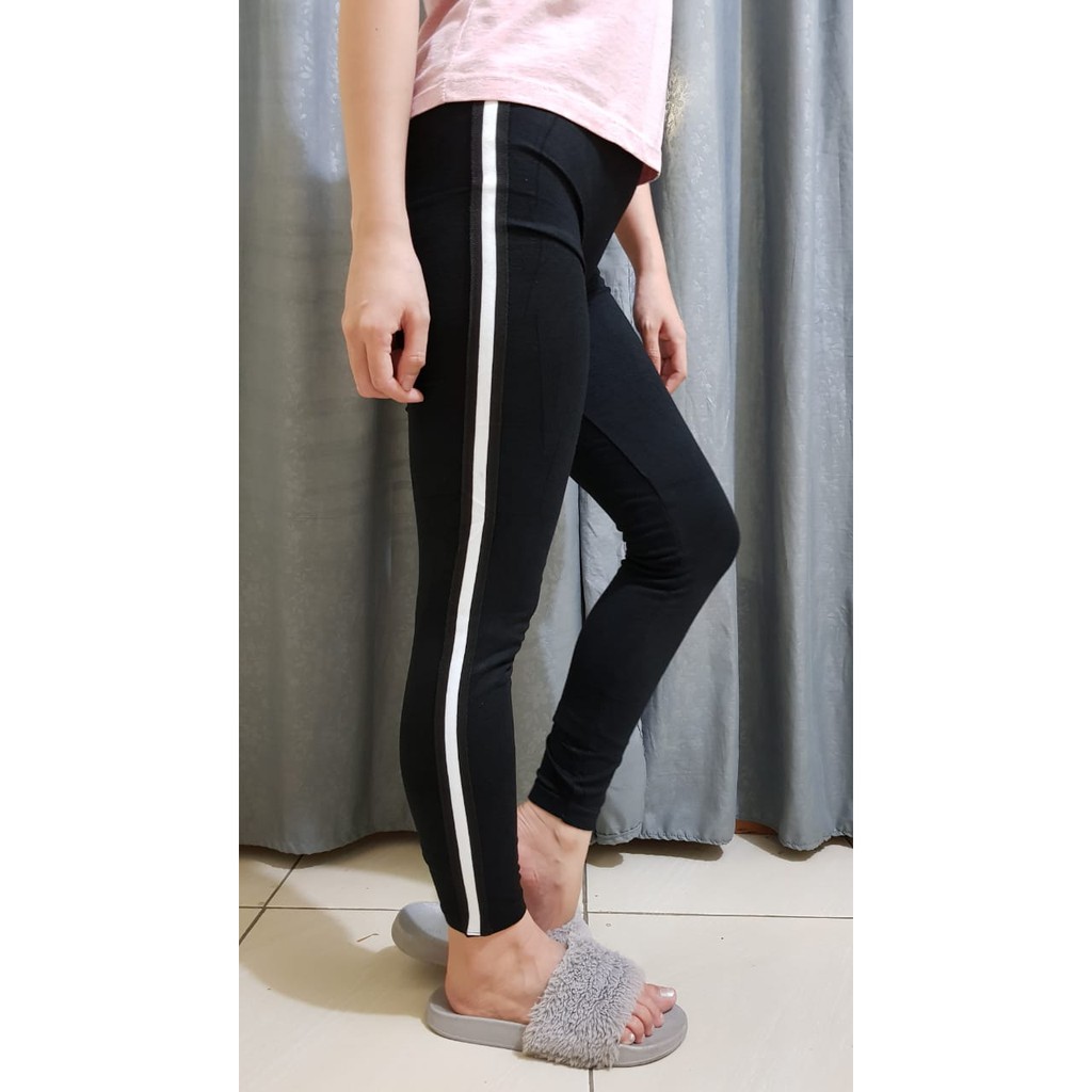 Legging List Putih Hitam Halus Elastis Cocok Buat Jogging Senam Aerobic