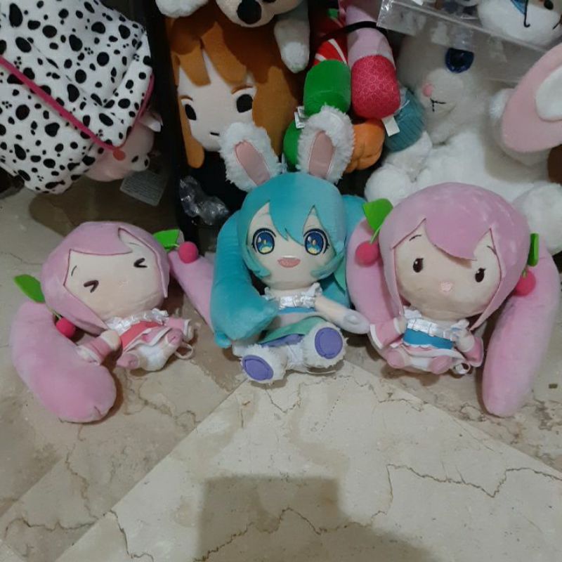 boneka hatsune miku taito