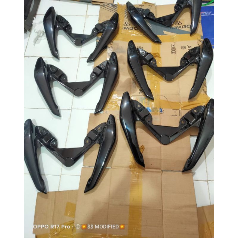 BEHEL POTONG ORIGINAL YAMAHA NMAX OLD HITAM GLOSS