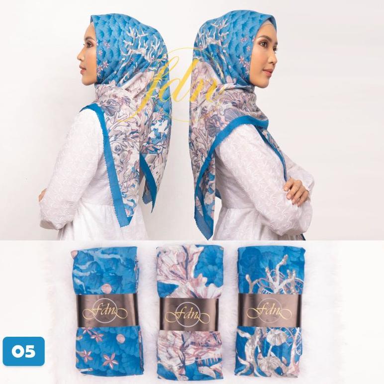 Terlaku. Hijab Voal motif taman laut disney | kerudung segiempat warna hijau army I jilbab seragam p