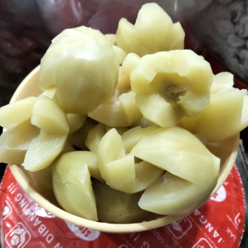 

manisan pala basah pedas dan manis