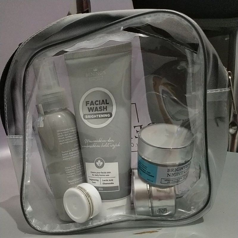 Cream muka Bening's Clinic Brightening