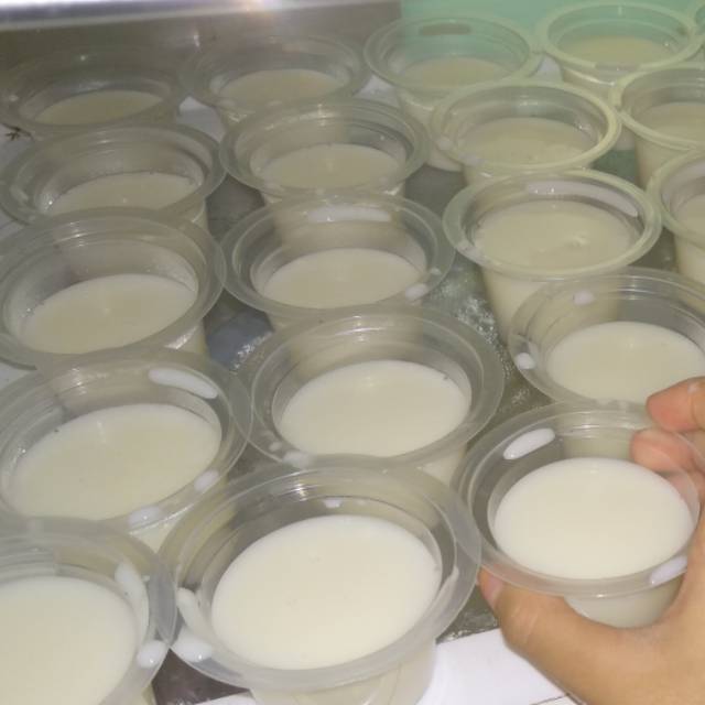 

Pudding silky Moiaa siap saji matang siap makan