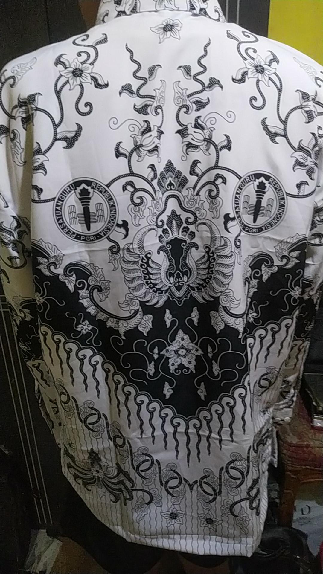 Kemeja Batik Pgri Pria Berfuring Bahan Polyster  By Tensa Yes