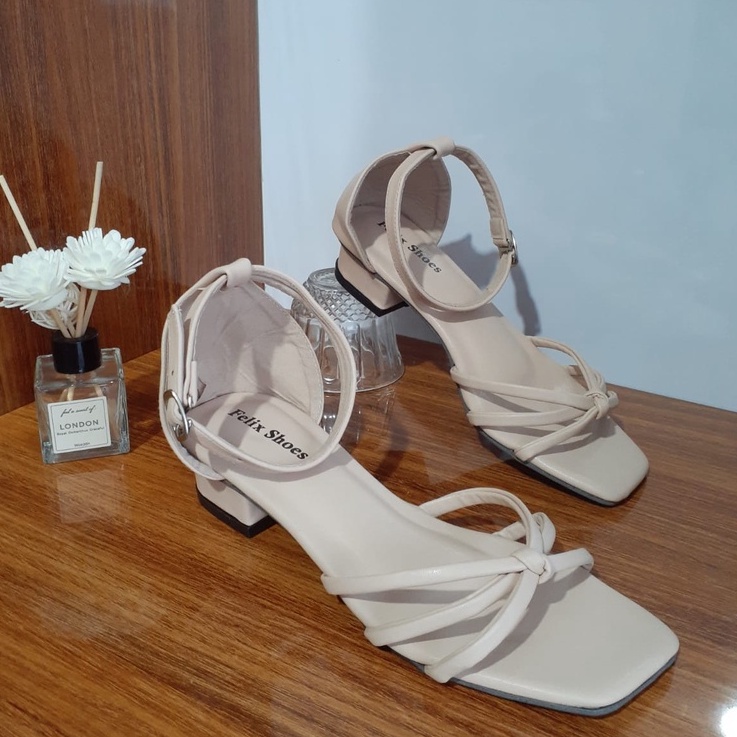 HEELS TALI GESPER CANTIK TINGGI 3CM WARNA NUDE DR-015