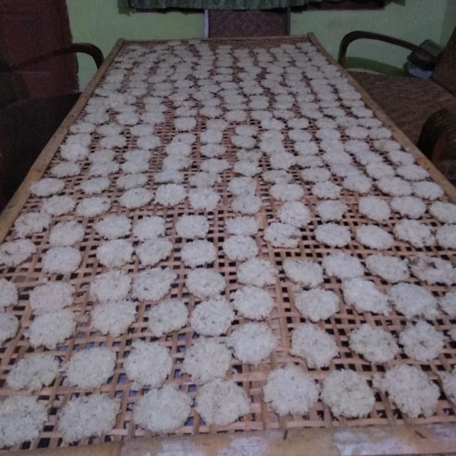

Rengginang/krecek