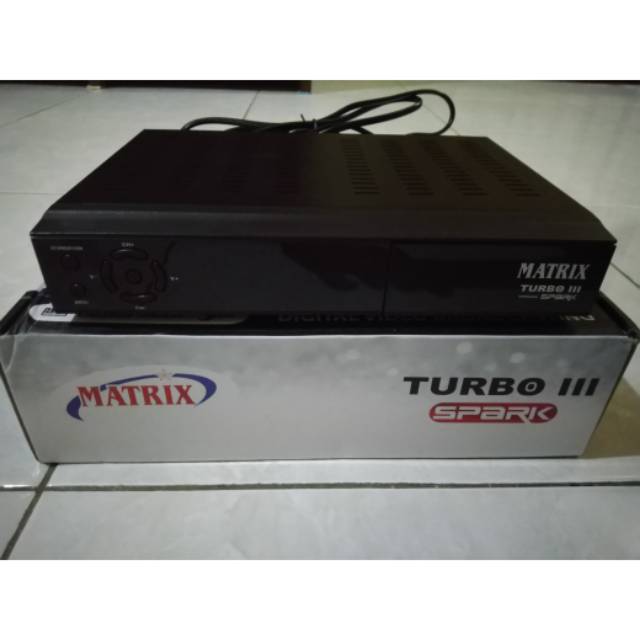 Receiver Parabola Merk Matrix Turbo III Spark