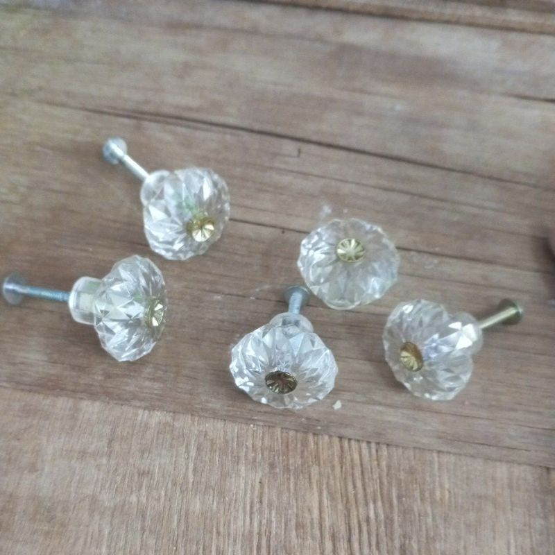 Knop tarikan laci pintu lemari bentuk berlian kristal transparan