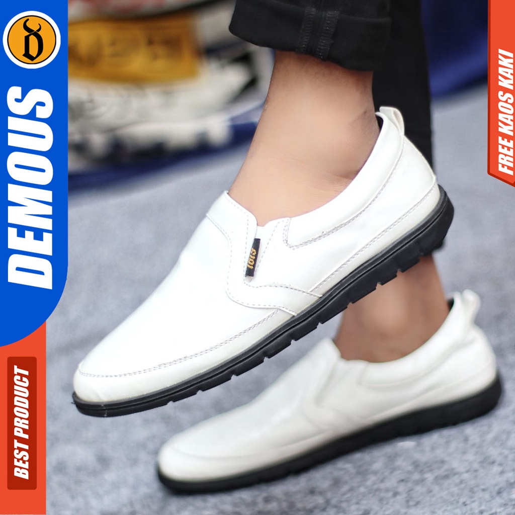 Sepatu Slip on Pria Santai Casual Formal Kulit Syntetic Kerja Kantor Kuliah Kondangan Hitam Keren Terbaru