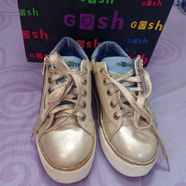 Sepatu gosh pl